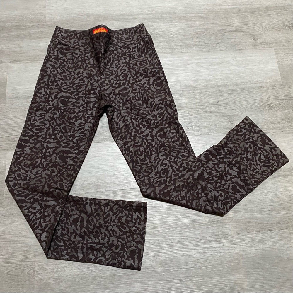 Krazy Larry Pull on Women’s animal Print Pants Size 4 Brown Grey